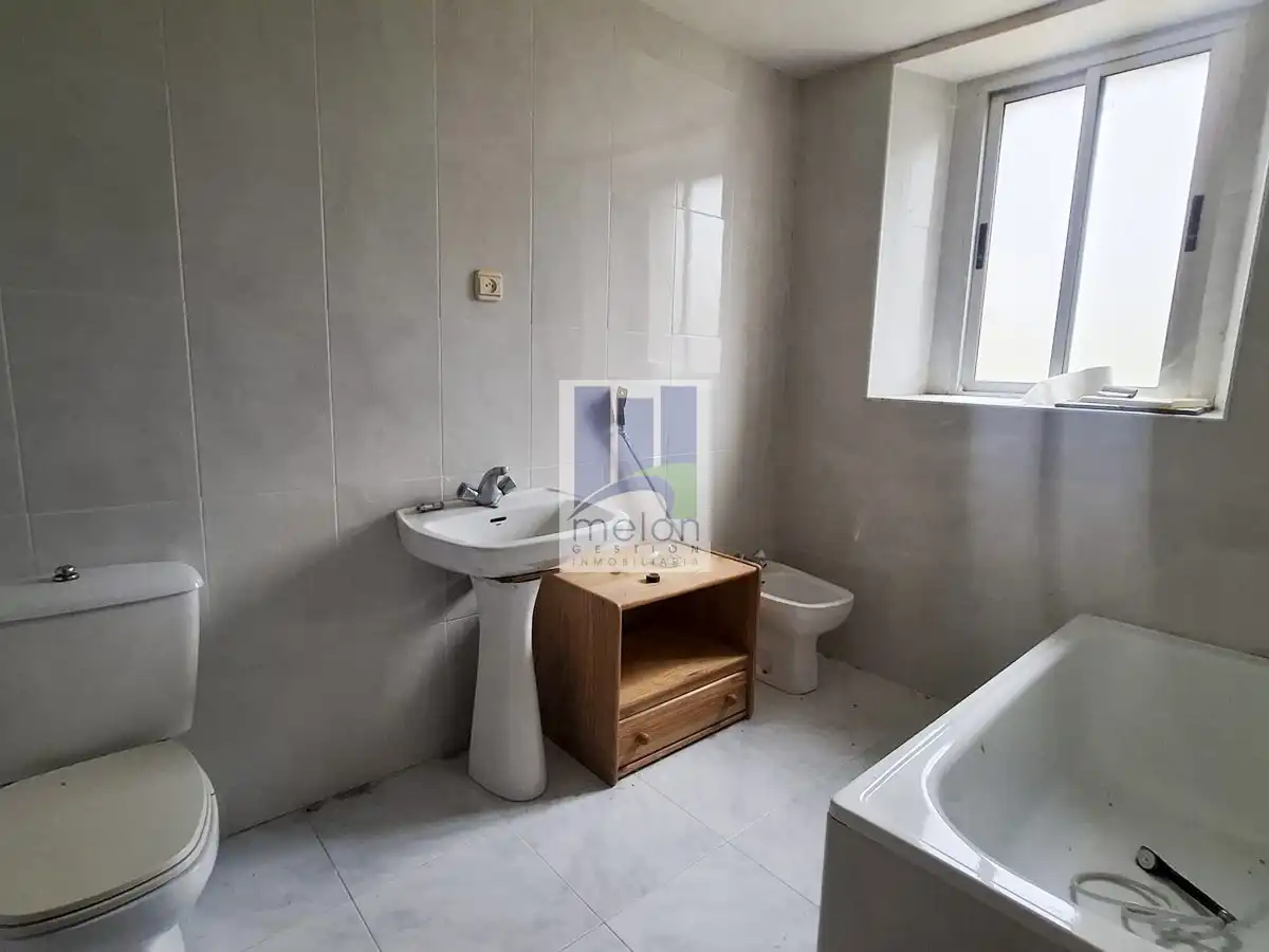 Bathroom of Houses for sale in Sasamón  with Storage room