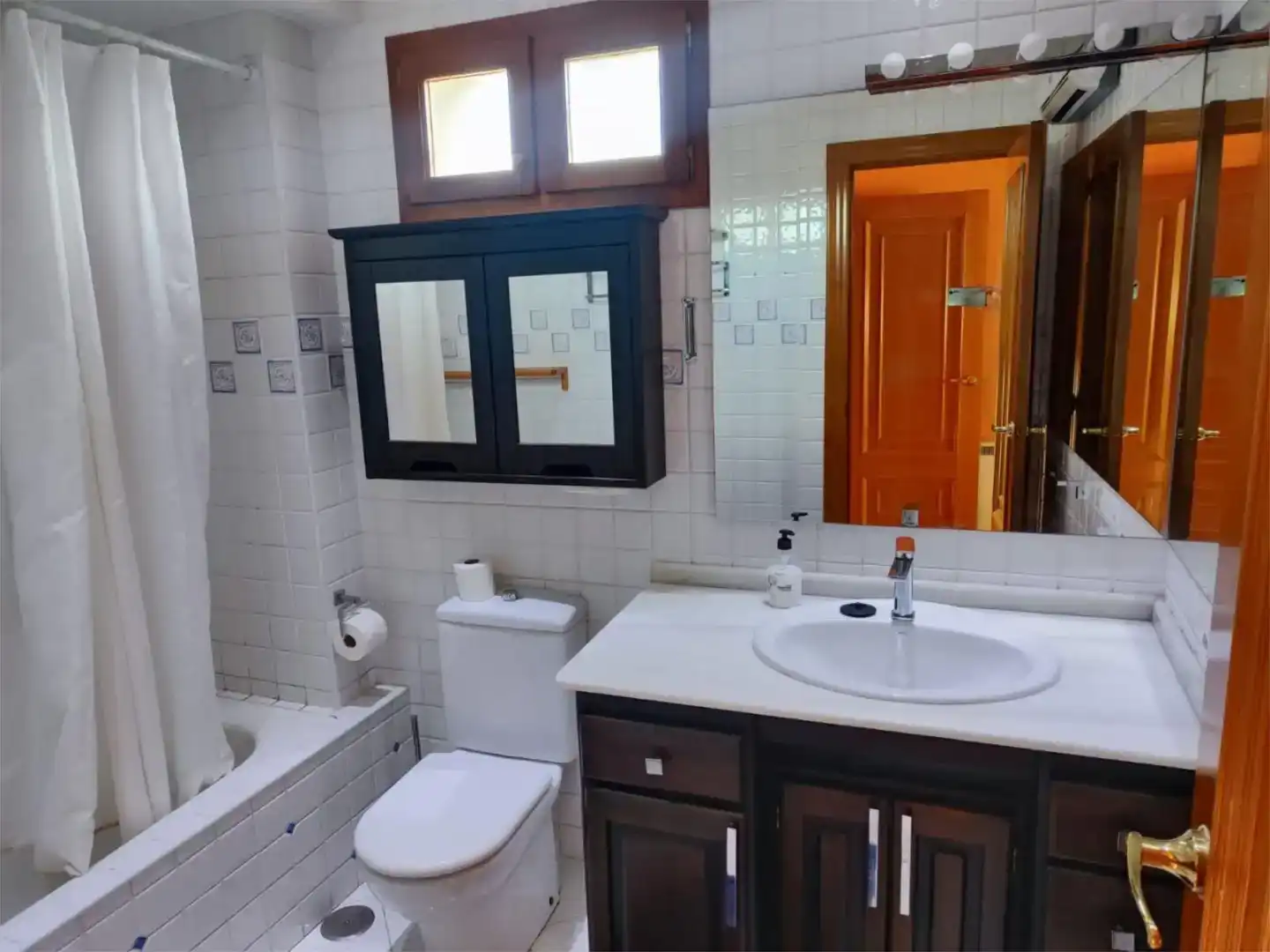 Baño de Piso en venta en A Rúa  con Balcón
