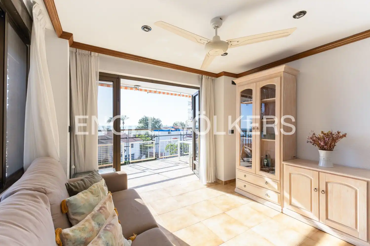 Living room of Flat for sale in Benicasim / Benicàssim  with Air Conditioner, Heating and Private garden