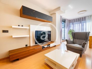 Penthouse mit Aufzug zur Miete in Calle de Américo Castro