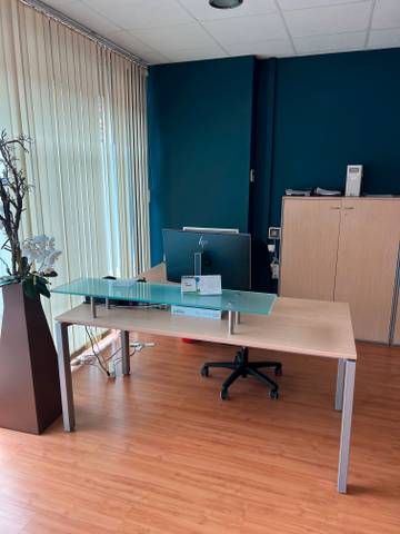 Oficina en Alquiler en Carrer de Francesc Macià i Llussà, 162 en Tres Torres