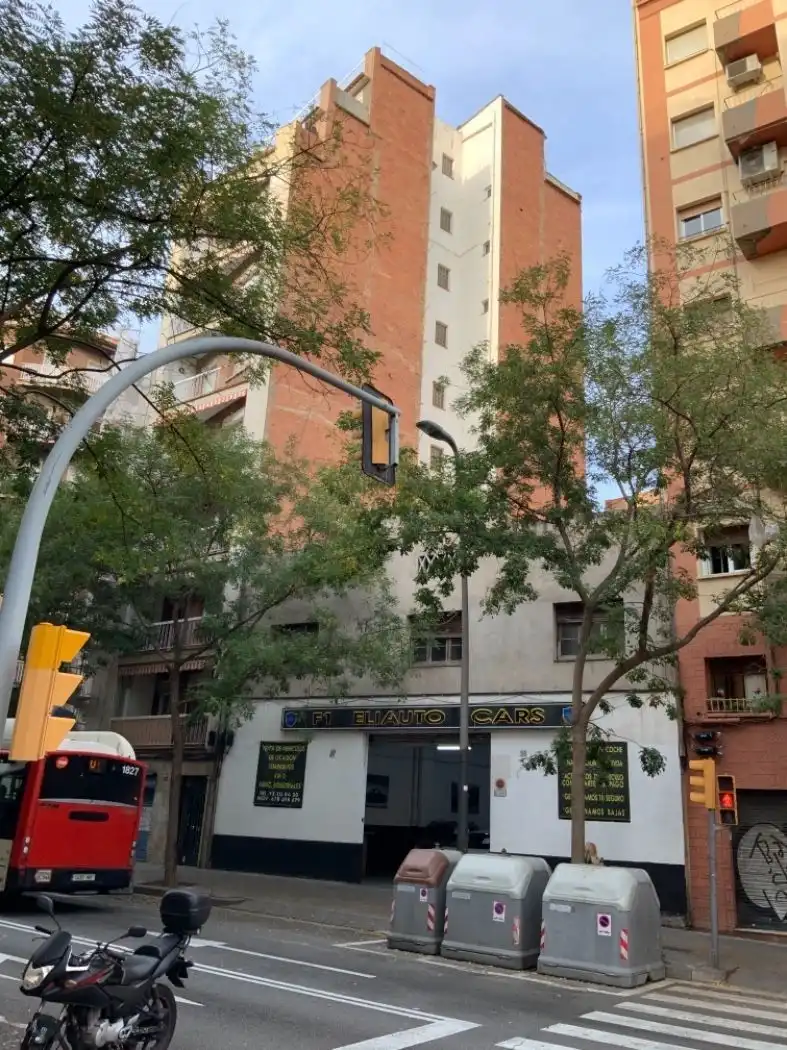 Exterior view of Industrial buildings for sale in Barcelona