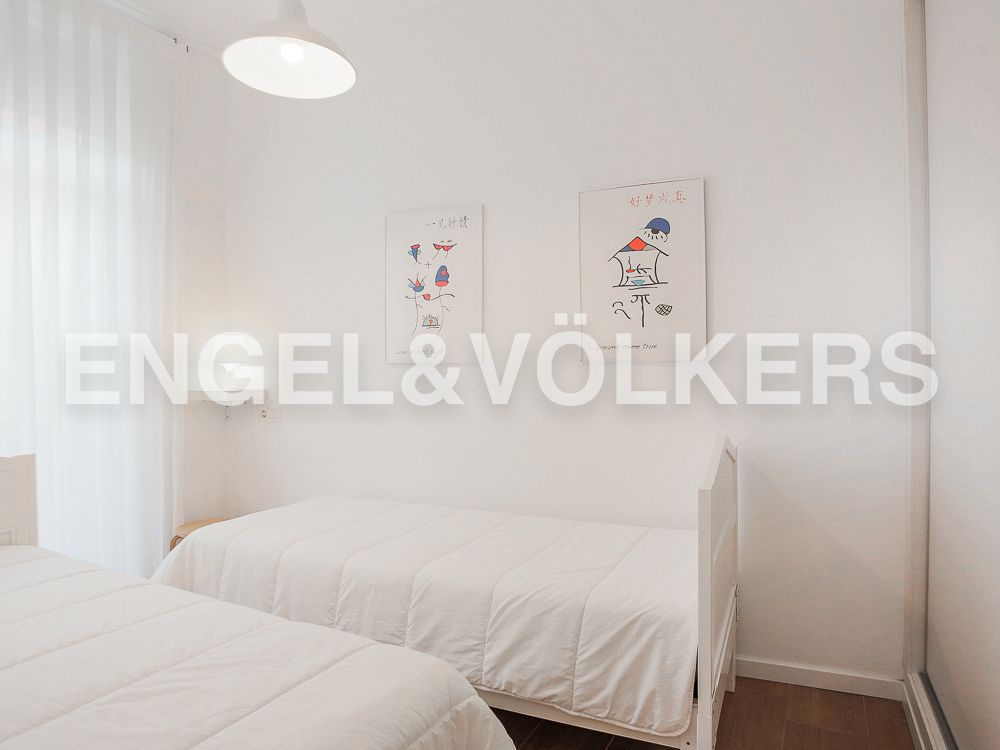 Dormitori de Pis de lloguer en  Valencia Capital amb Aire condicionat, Calefacció i Moblat