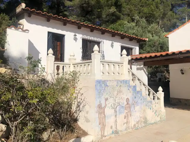 Vista exterior de Casa o xalet en venda en Tàrbena amb Aire condicionat, Calefacció i Jardí privat