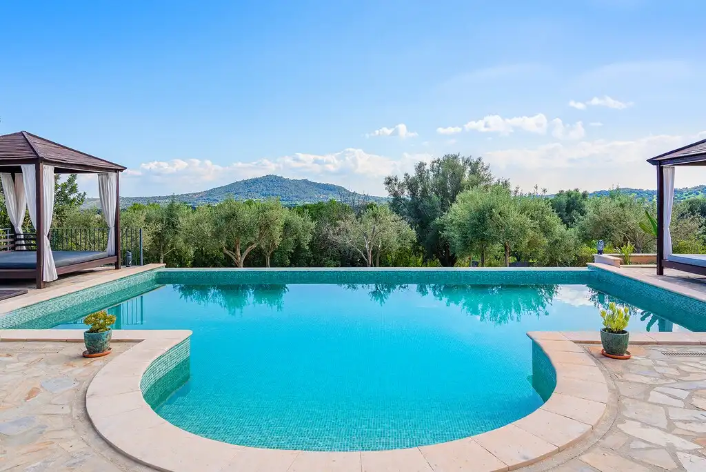 Casa rústica con piscina en venta en Selva, imagen 3