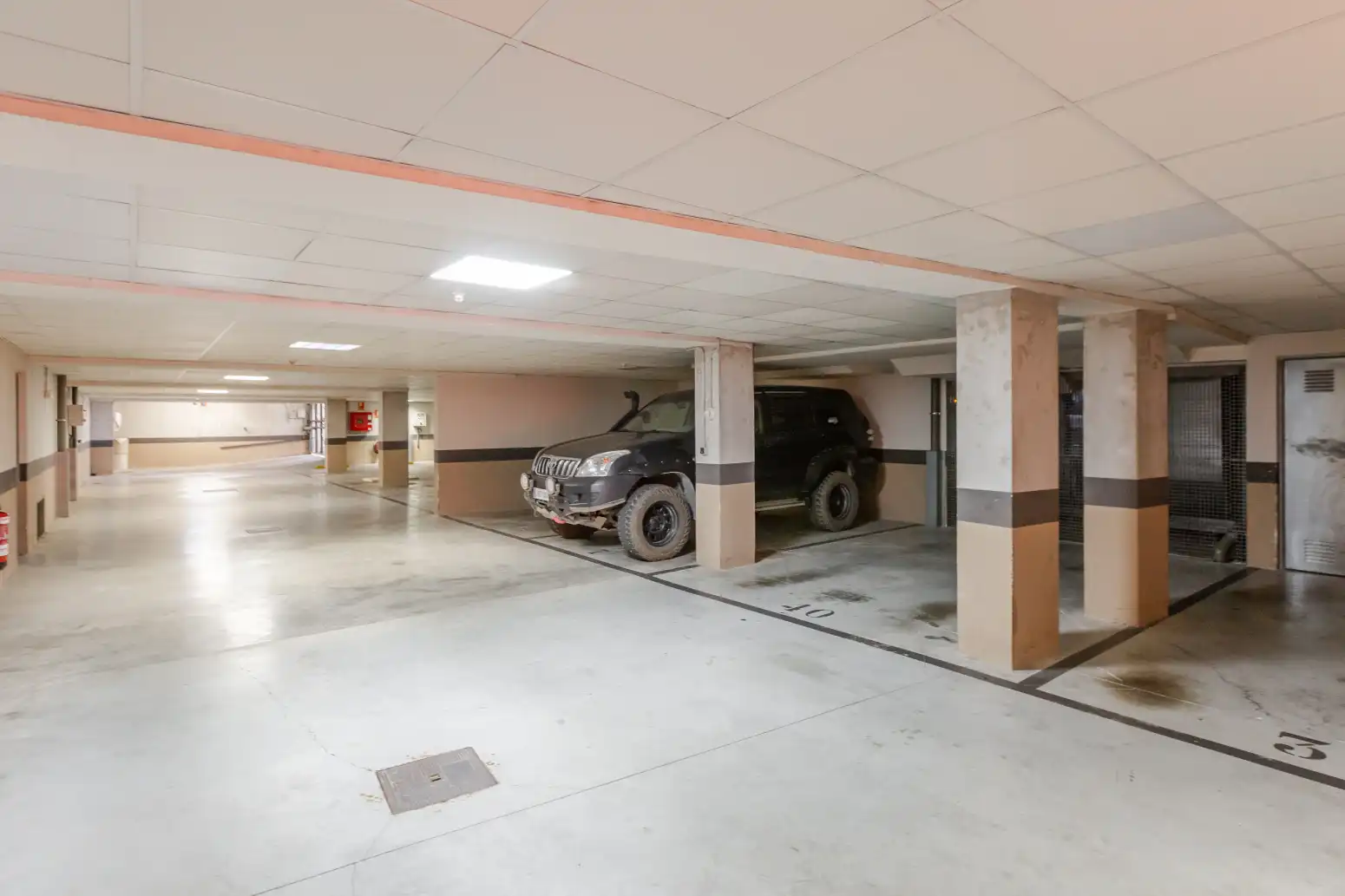 Parking de Piso en venta en Aranguren con Calefacción, Parquet y Terraza