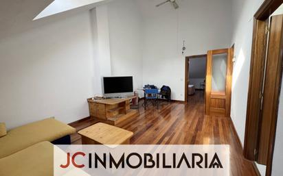 Sala d'estar de Pis en venda en Valladolid Capital amb Calefacció, Parquet i Traster