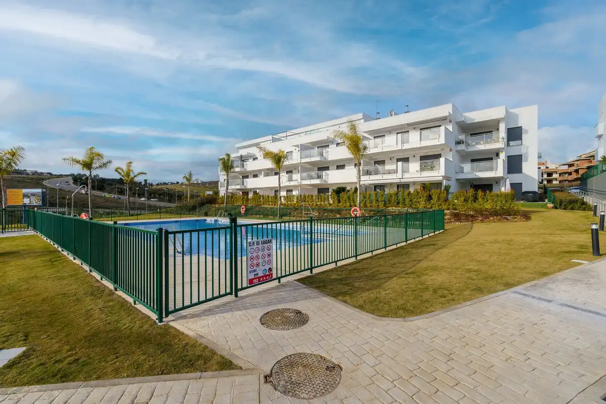 Swimming pool of Apartments for sale in Mijas  with Air Conditioner, Terrace and Furnished