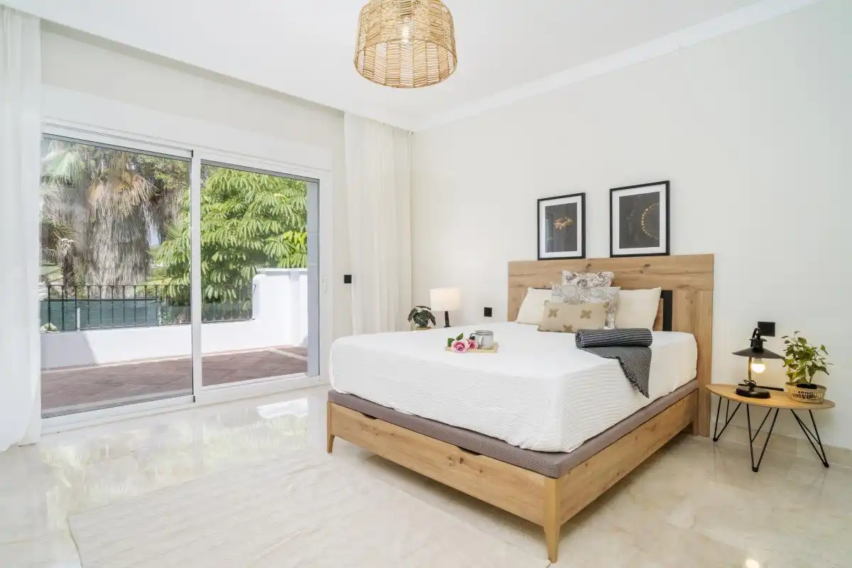 Bedroom of Flat for sale in Marbella  with Air Conditioner, Heating and Private garden