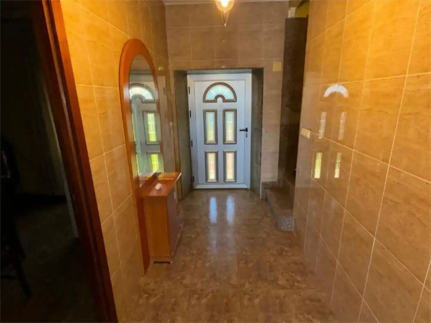 Wohnung zum Verkauf in Negreira mit Privatgarten und Möbliert