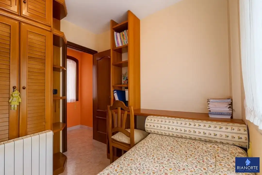 Habitación de Piso en venta en Gozón con Calefacción y Amueblado