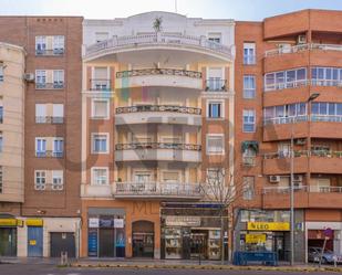 Vista exterior de Apartament en venda en Badajoz Capital amb Aire condicionat i Terrassa