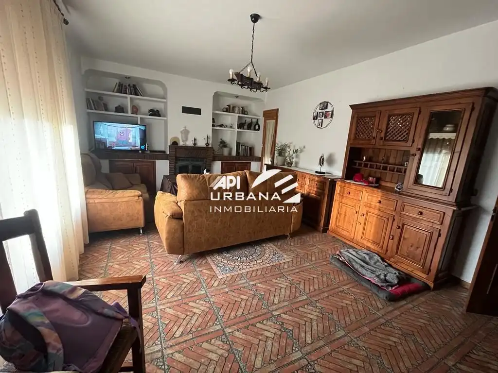 Sala de estar de Casa o chalet en venta en Lucena con Aire acondicionado, Jardín privado y Piscina