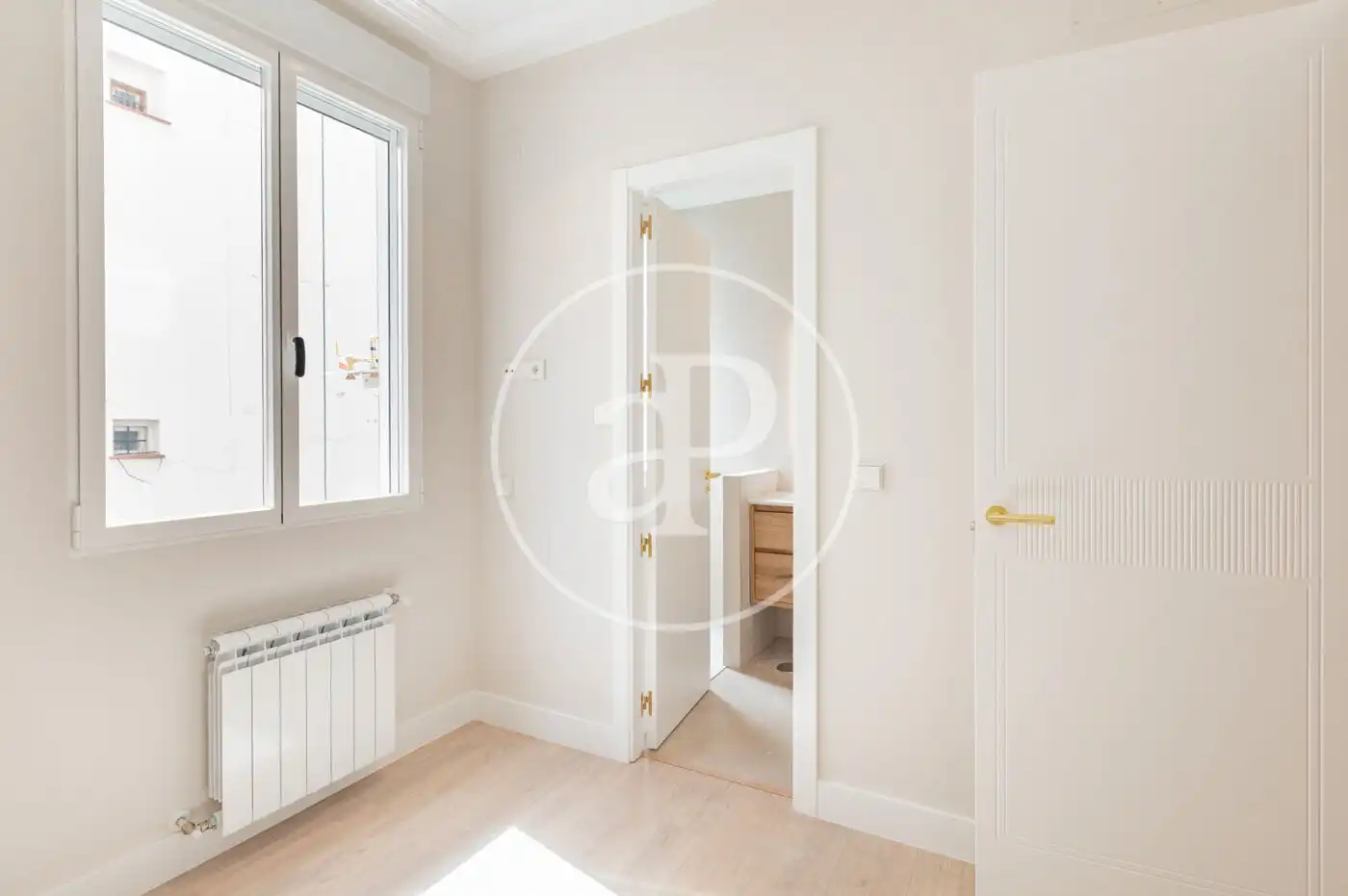 Flat for sale in Calle del Conde de Romanones, Embajadores - Lavapiés