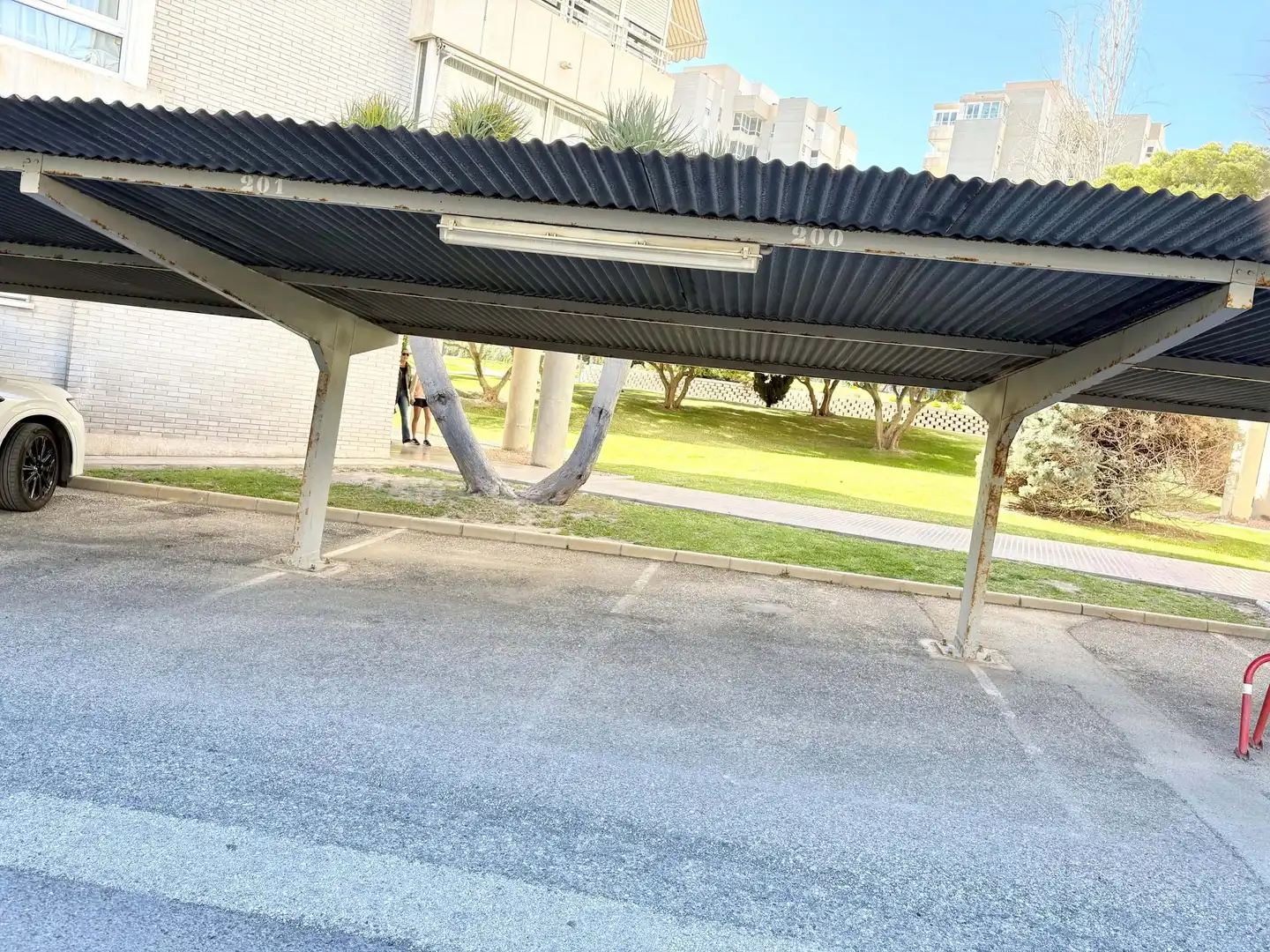 Parking de Piso en venta en Alicante / Alacant con Aire acondicionado, Trastero y Piscina