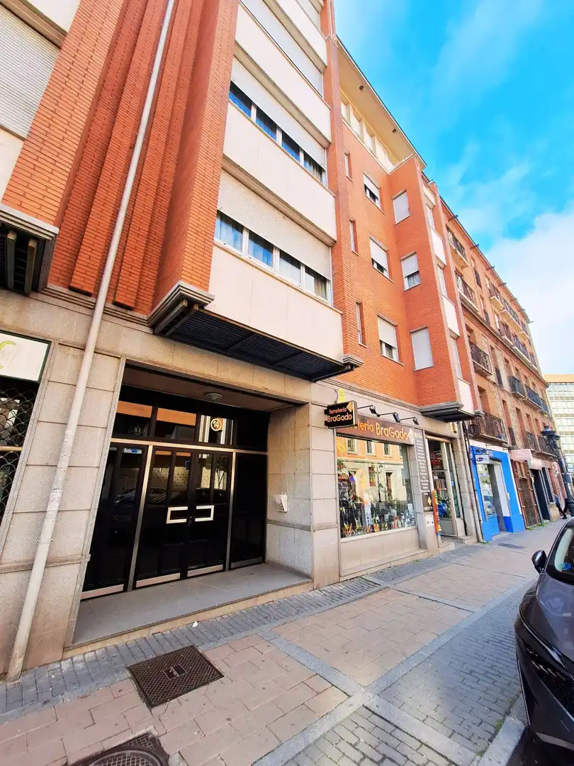 Vista exterior de Piso en venta en Ávila