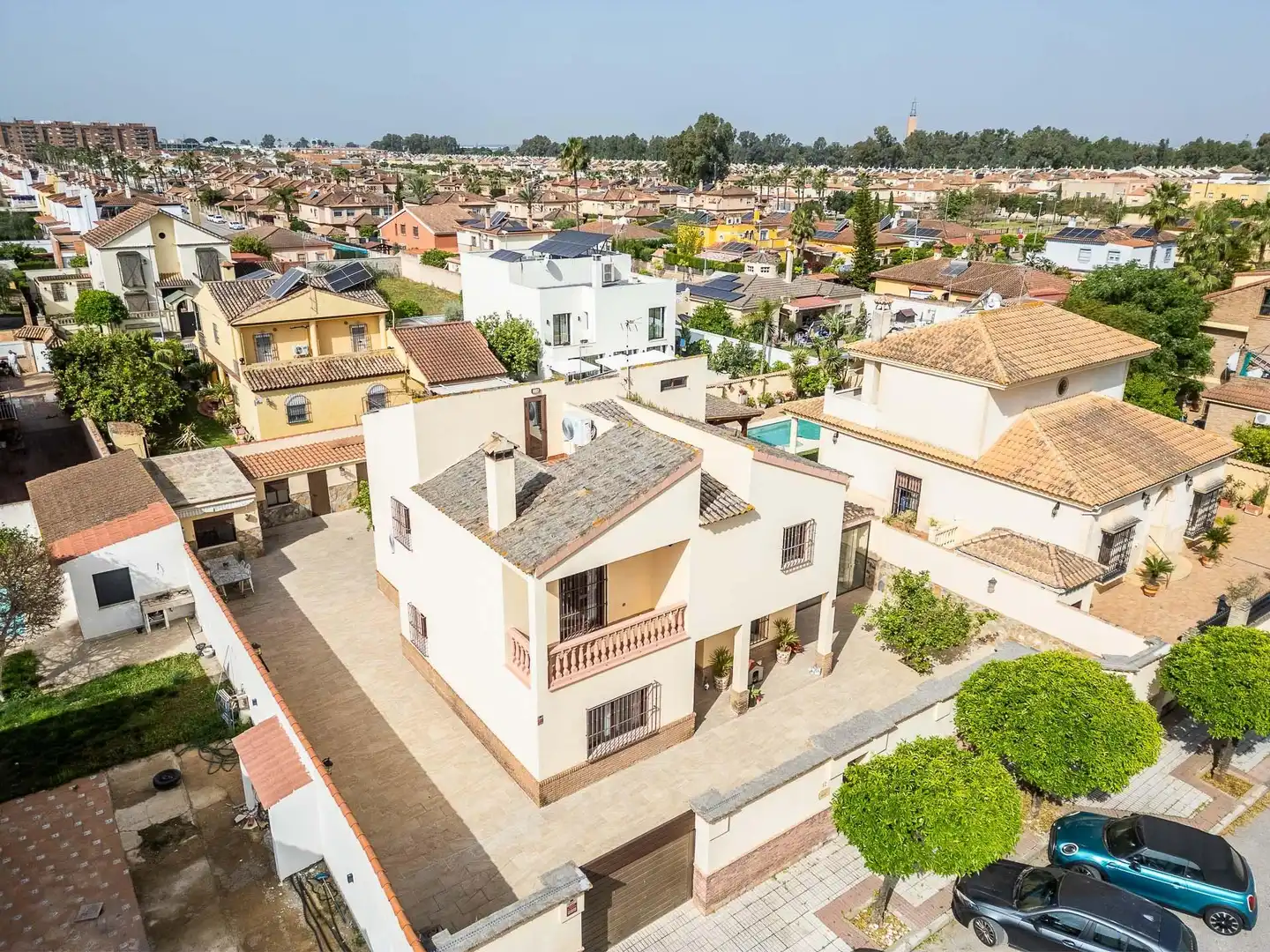 Vista exterior de Casa o chalet en venta en Montequinto con Aire acondicionado, Jardín privado y Terraza