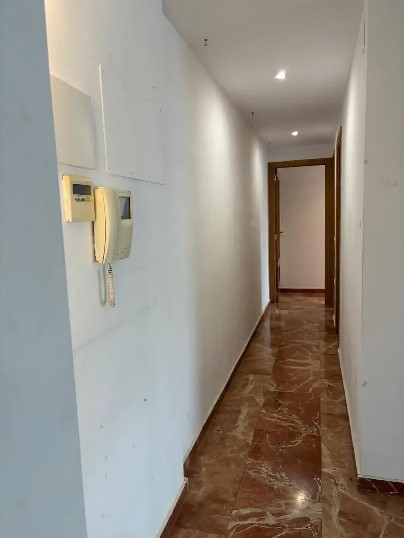 Flat for sale in Torrent  with Air Conditioner, Terrace and Balcony