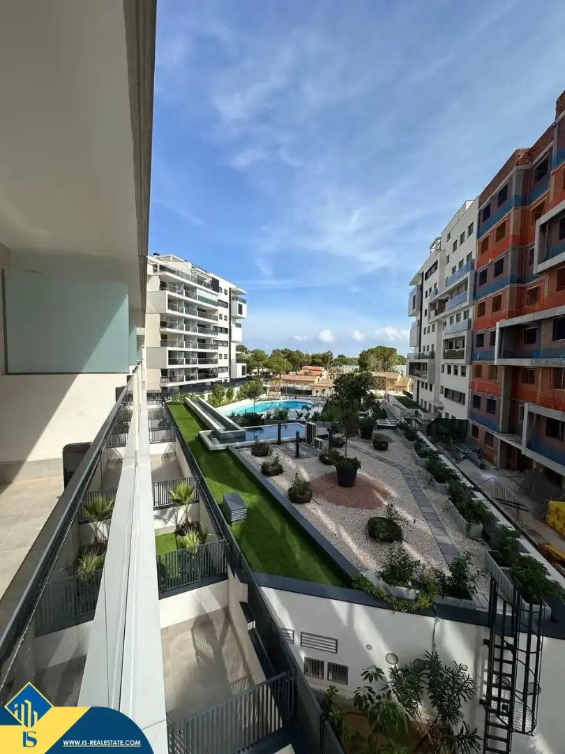 Flat with pool for sale in Orihuela Costa