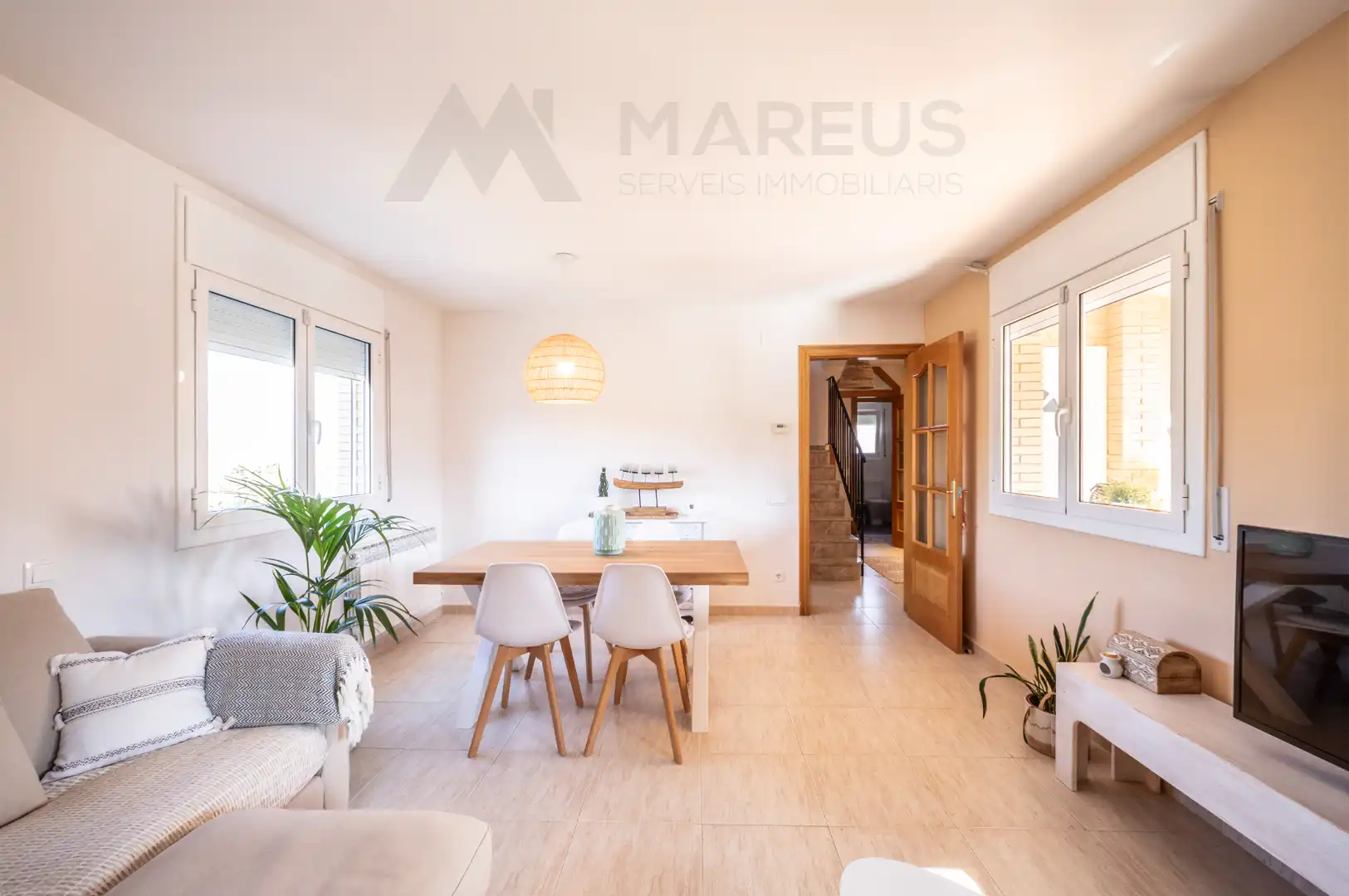 Living room of Houses for sale in Sant Esteve Sesrovires  with Heating, Private garden and Terrace