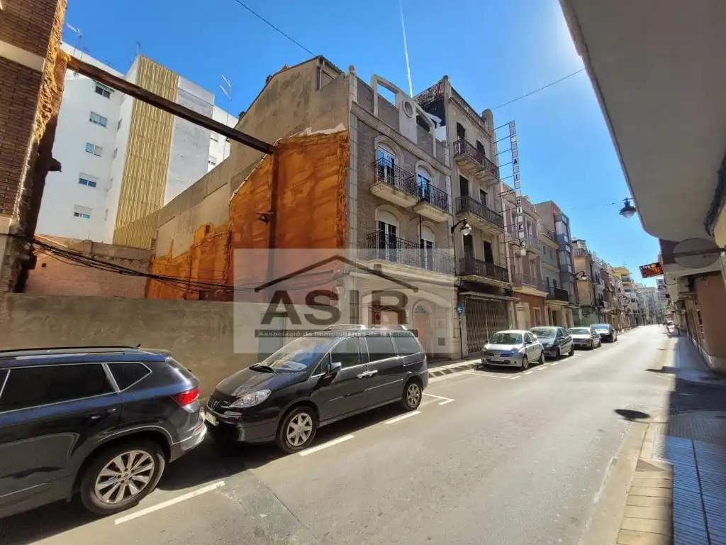 Terreno residencial en venta en Casc Urbà, imagen 6