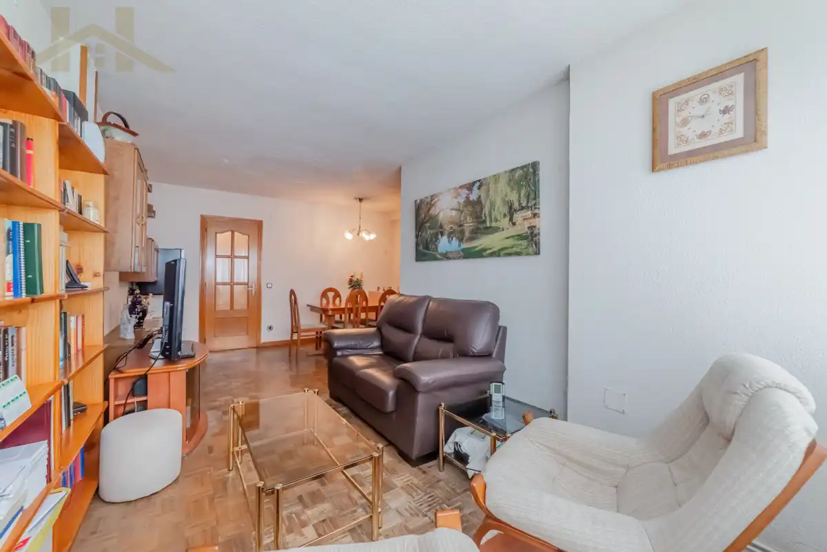 Sala d'estar de Pis en venda en Fuenlabrada amb Calefacció, Parquet i Traster