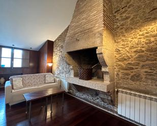 Living room of Apartment to rent in Santiago de Compostela   with Heating, Parquet flooring and Furnished