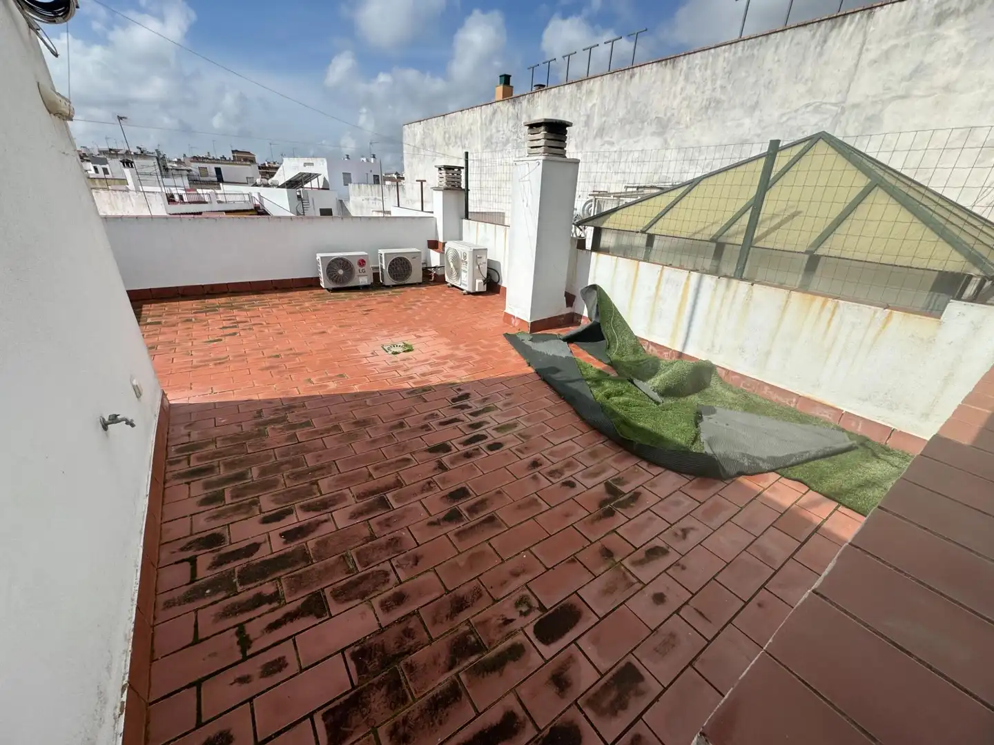 Terrassa de Casa o xalet en venda en Dos Hermanas amb Aire condicionat, Jardí privat i Terrassa