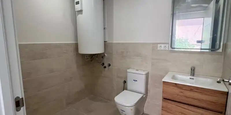 Baño de Piso en venta en L'Hospitalet de Llobregat con Terraza