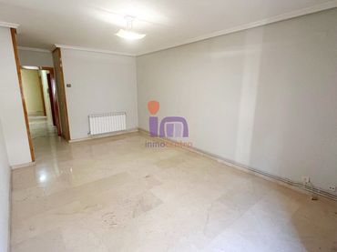 Pis amb balcó en venda a Valdepeñas