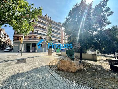 Vista exterior de Pis en venda en Manresa amb Aire condicionat