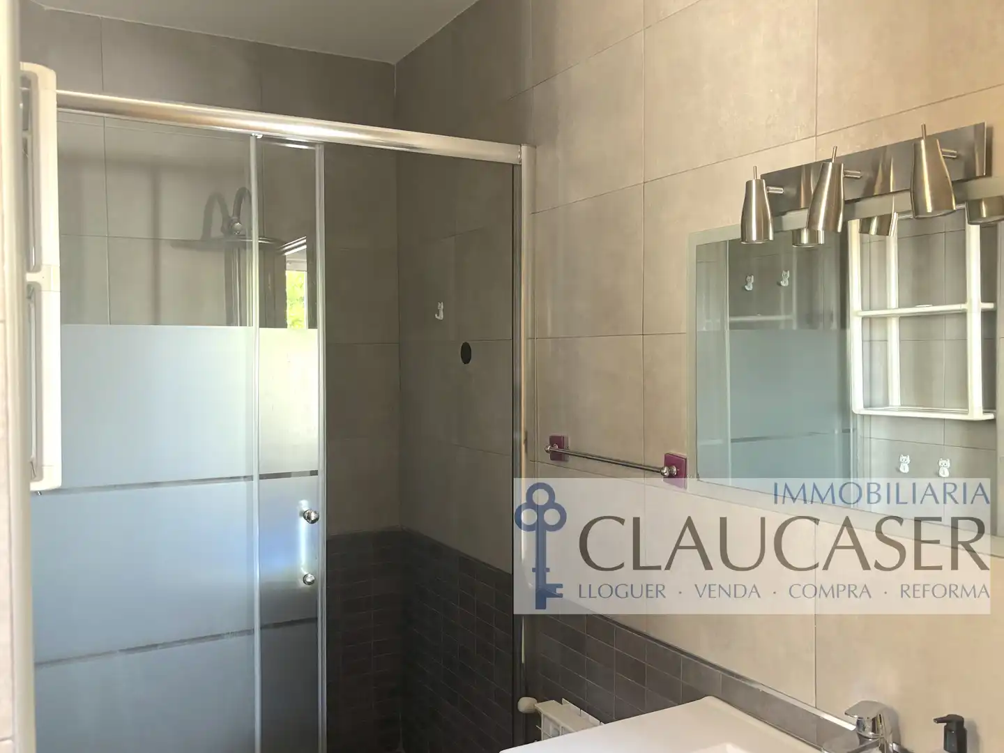 Bany de Casa o xalet en venda en Rubí amb Calefacció