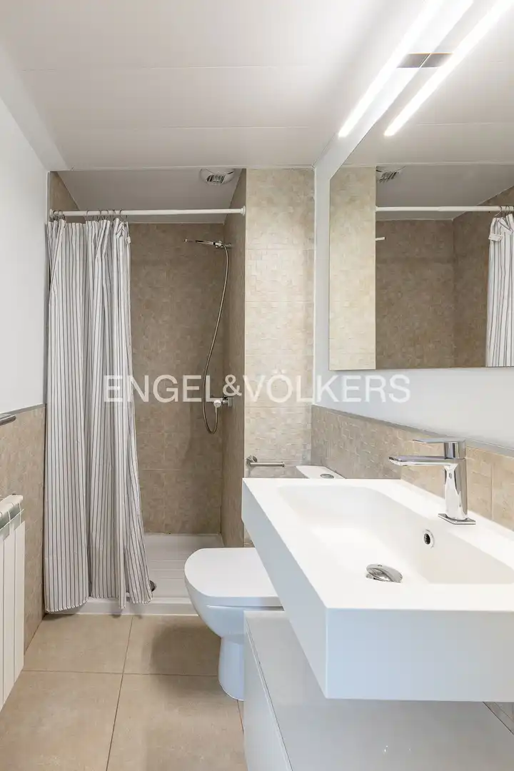 Bathroom of Detached homes for rent in Boadilla del Monte  with Air Conditioner, Heating and Private garden