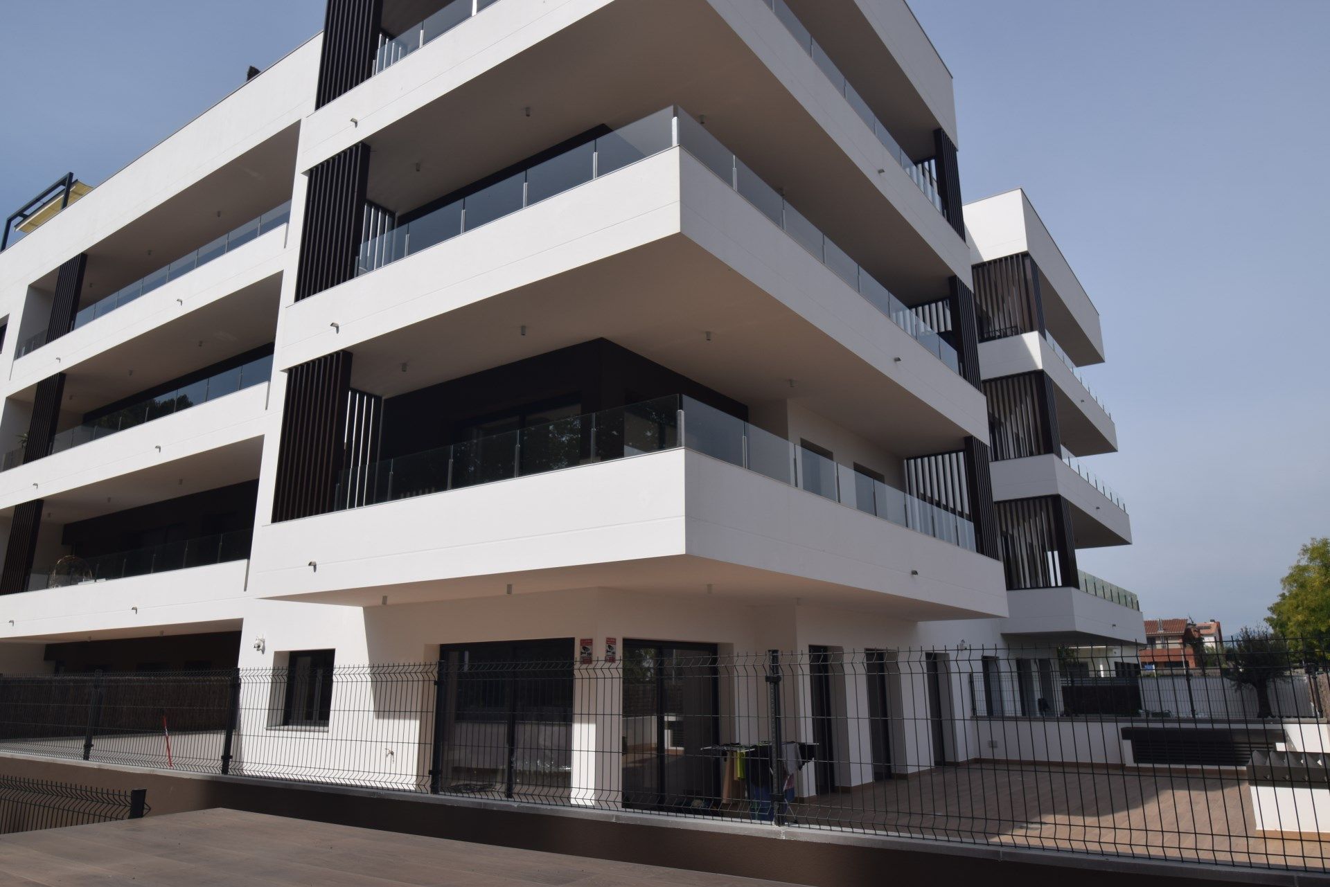 Exterior view of Flat to rent in Vilablareix  with Air Conditioner, Heating and Storage room