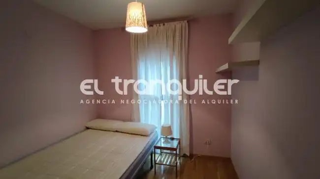 Bedroom of Flat for rent in Madrid  with Swimming Pool, Furnished and Washing machine