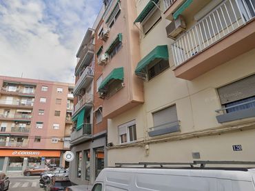 Pis amb balcó en venda a Carrer d' Antonio Ponz 120