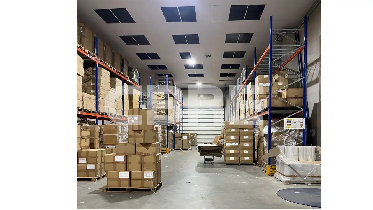 Nau industrial amb ascensor en venda a Carrer Can Pau Birol 32, imagen 2