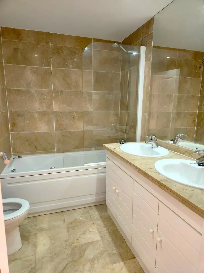Bathroom of Flat for sale in Benalmádena  with Air Conditioner, Heating and Private garden