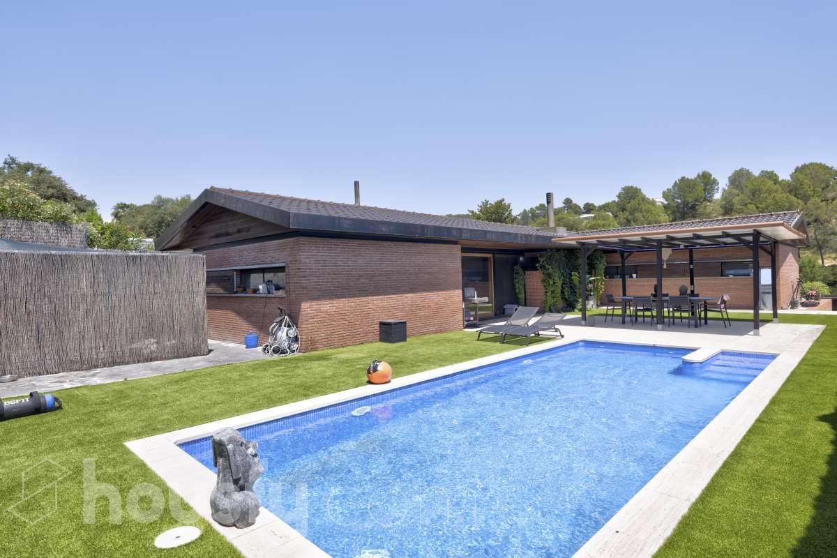 Garden of House or chalet for sale in Ullastrell  with Air Conditioner, Heating and Private garden