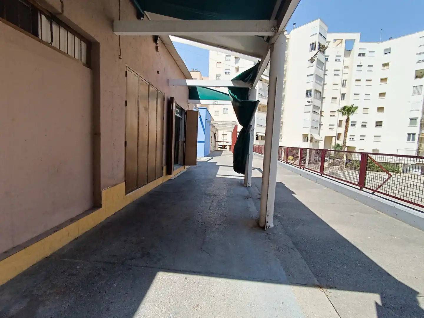 Aparcament de Local en venda en Alicante / Alacant amb Terrassa
