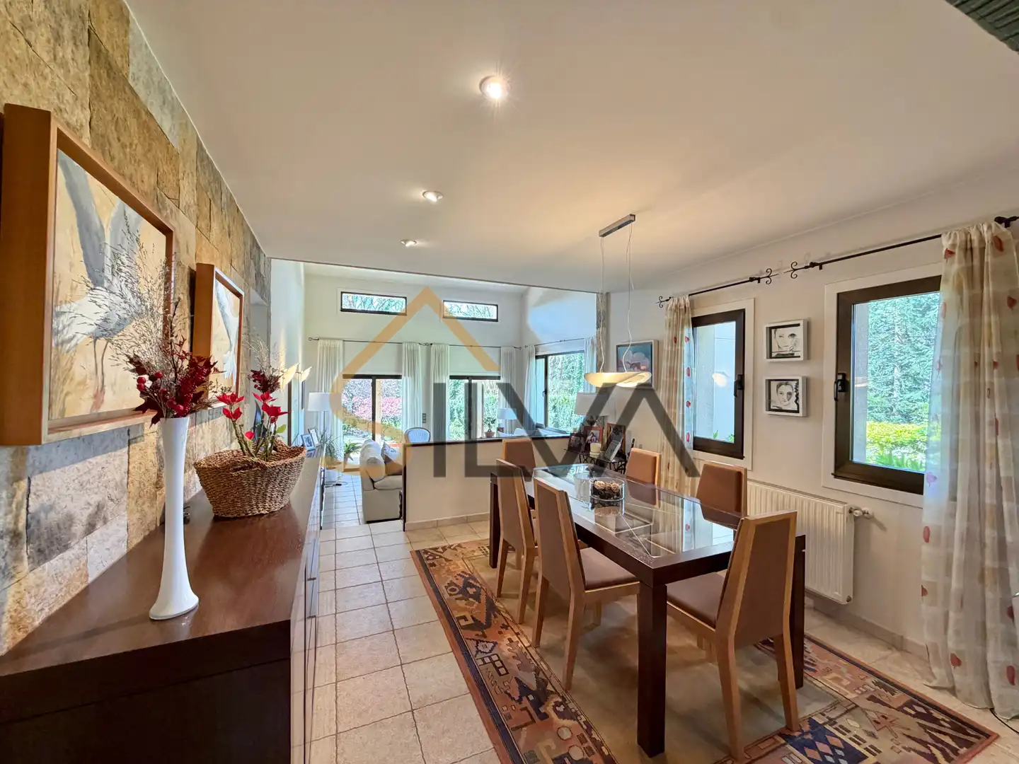 Comedor de Casa o chalet en venta en Oleiros con Calefacción, Jardín privado y Terraza