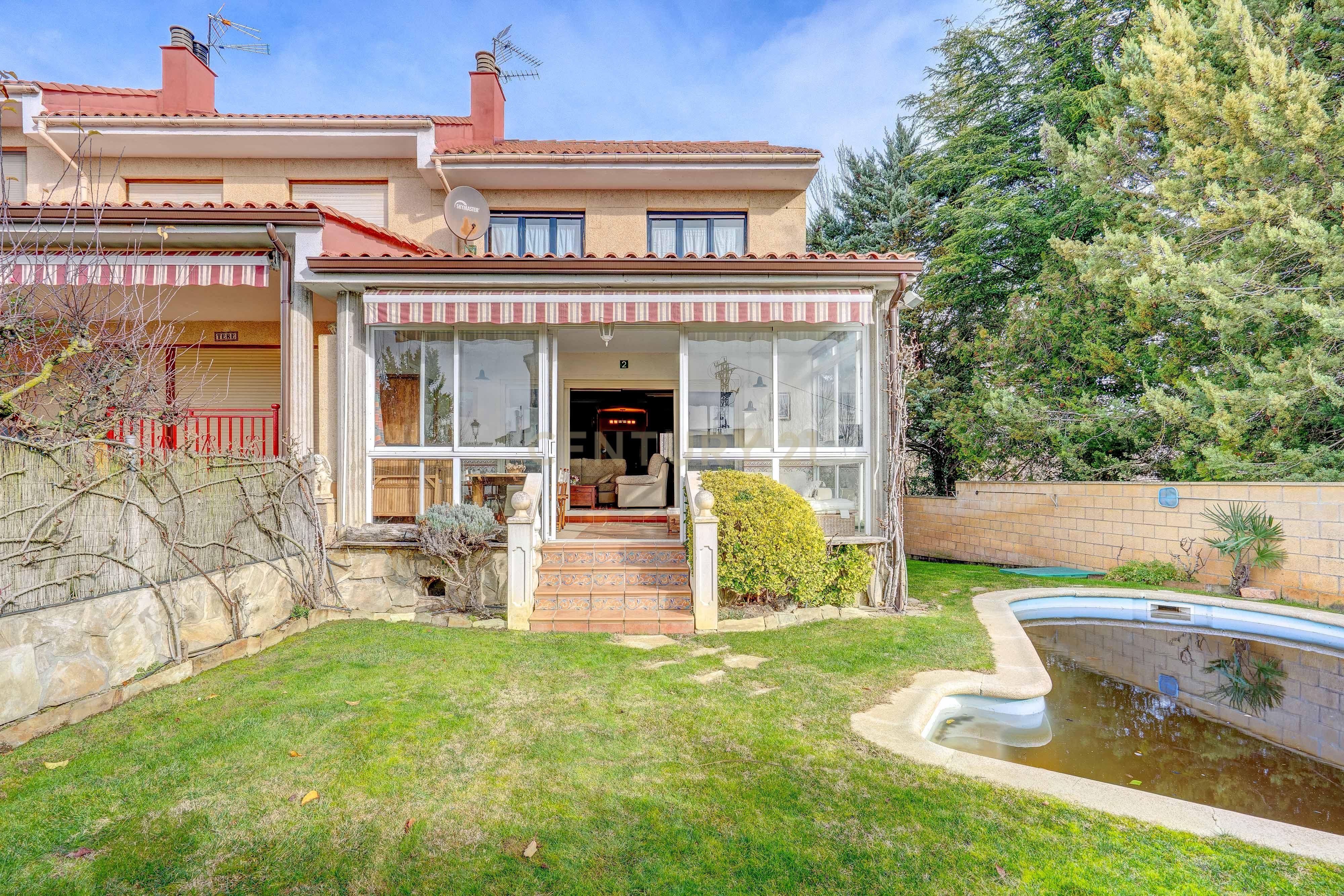 Garden of Single-family semi-detached for sale in Anguciana  with Private garden, Storage room and Swimming Pool