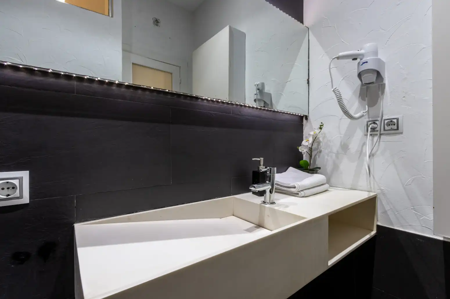 Badezimmer von Wohnung zum Verkauf in Sud