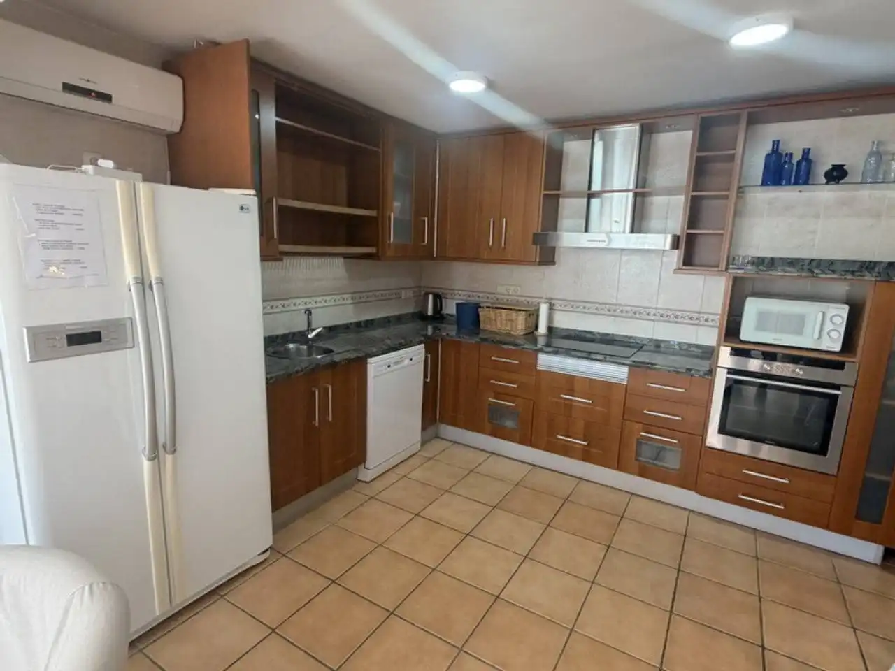 Cocina de Apartamento de alquiler en Almuñécar con Terraza