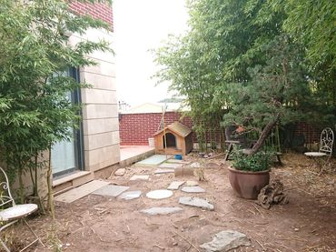 Detached house with balcony for sale in Entrena