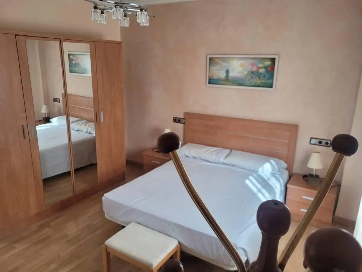 Casa aparellada amb terrassa en venda a Calle MAYOR, imagen 6