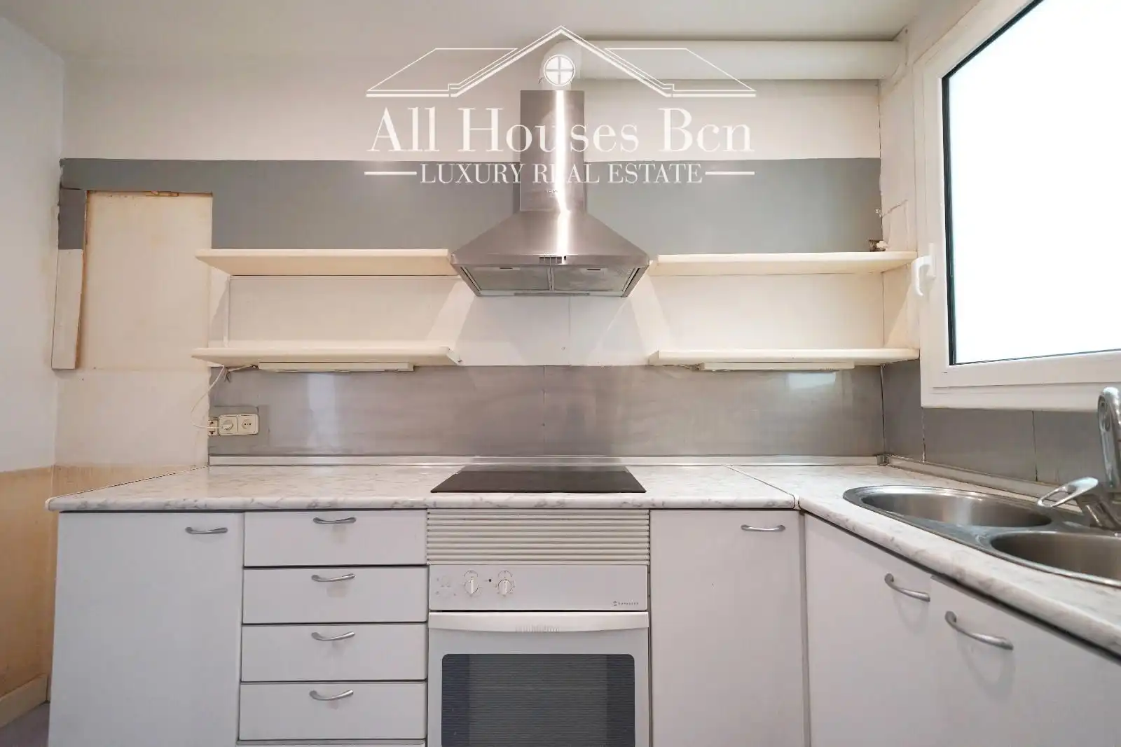 Cocina de Ático en venta en Barcelona con Trastero
