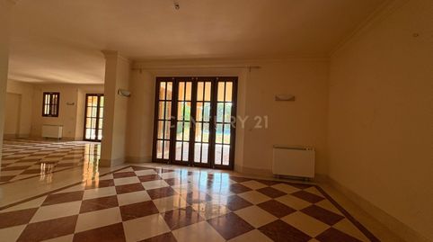 Foto 4 de Casa o chalet en venta en Carril de la Resinera, Estepona, Spain, -1, La Concha - Resina Golf, Estepona