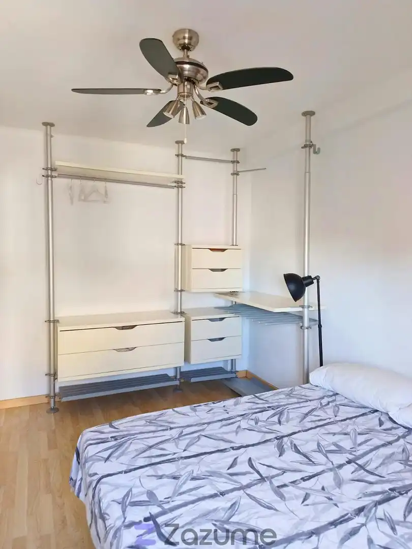 Schlafzimmer von Wohnung zur Miete in Sevilla mit Klimaanlage, Heizung und Möbliert