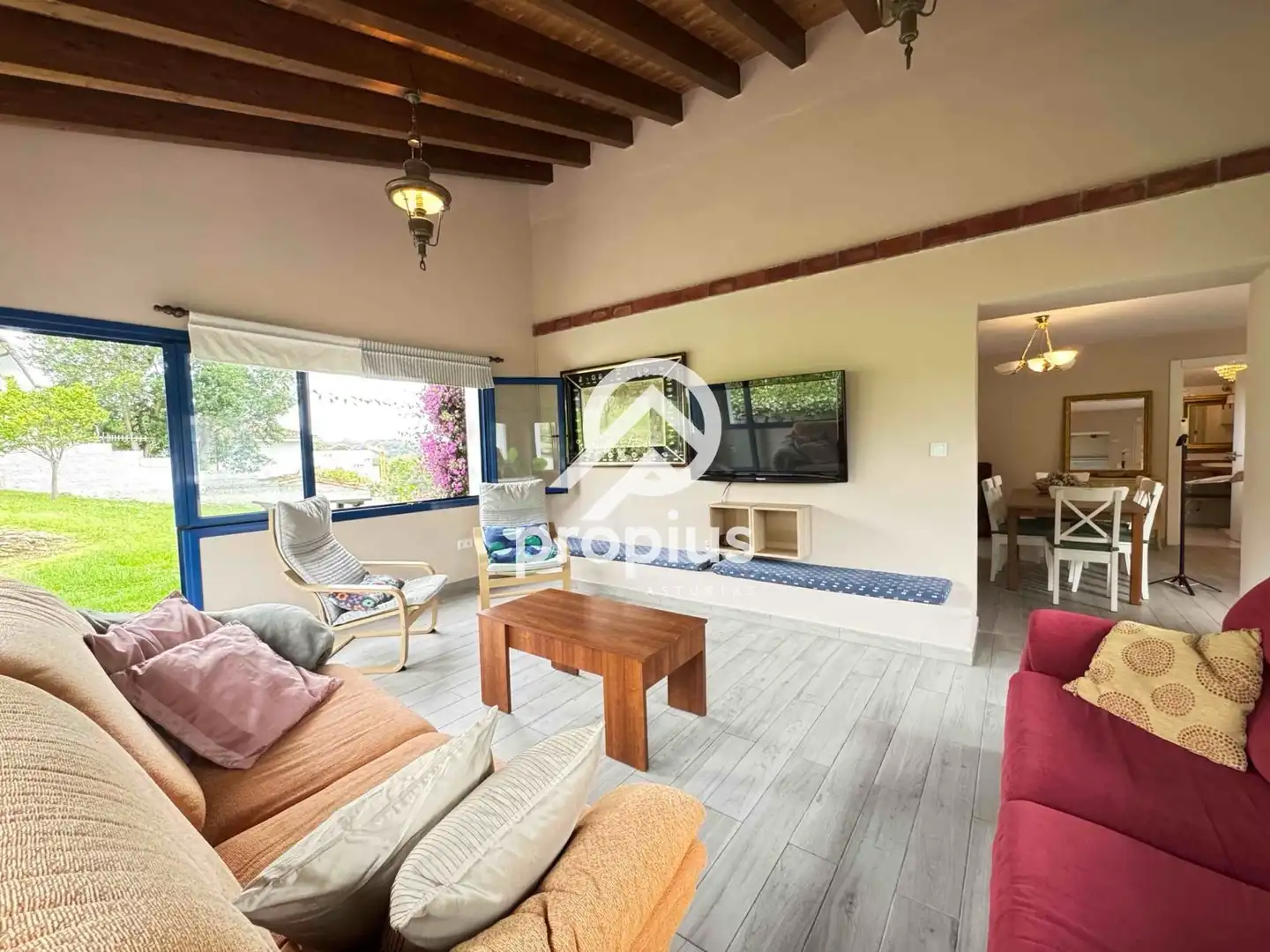 Sala de estar de Casa o chalet en venta en Ribadesella con Calefacción, Jardín privado y Terraza